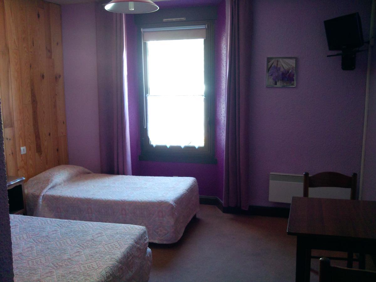 Hotel La Gare LʼArgentière-la-Bessée Bagian luar foto