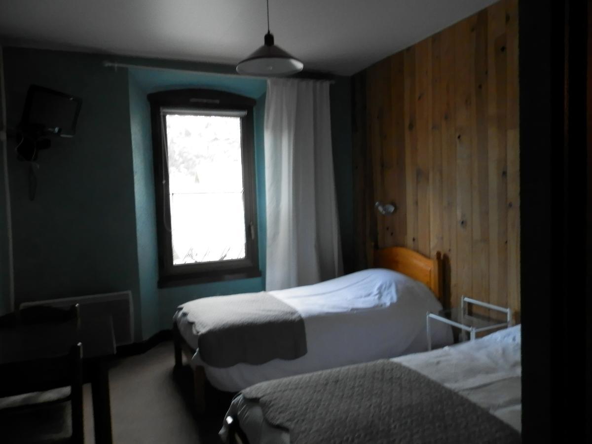 Hotel La Gare LʼArgentière-la-Bessée Bagian luar foto