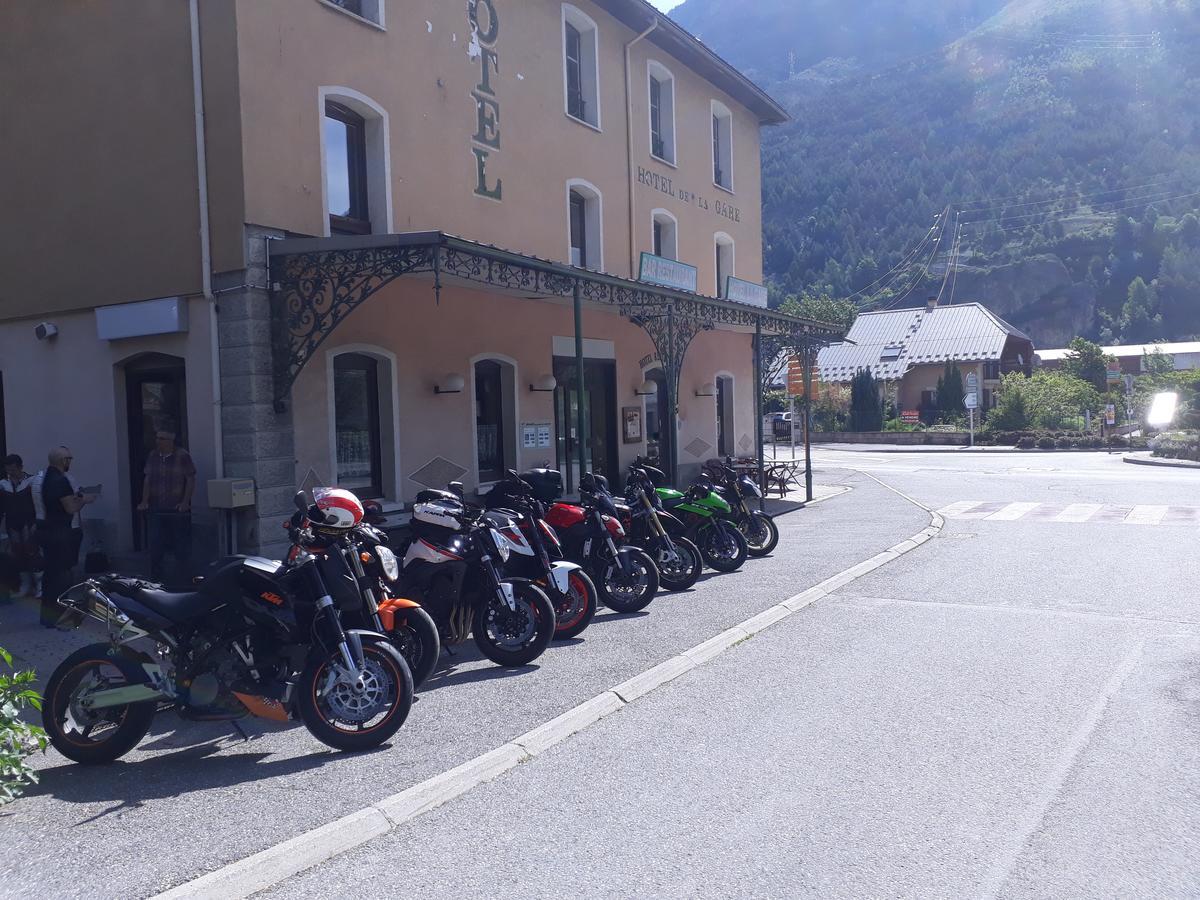 Hotel La Gare LʼArgentière-la-Bessée Bagian luar foto